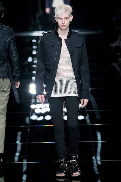 Look 22
